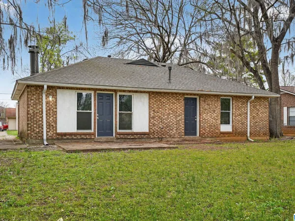 3216 Capwood Curve