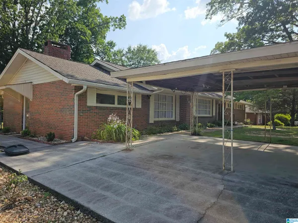 1606 Woodland Street