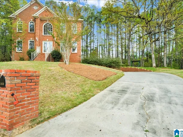 5856 Whitewood Circle