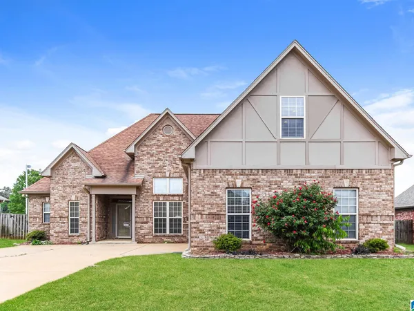 332 Tanglewood Circle