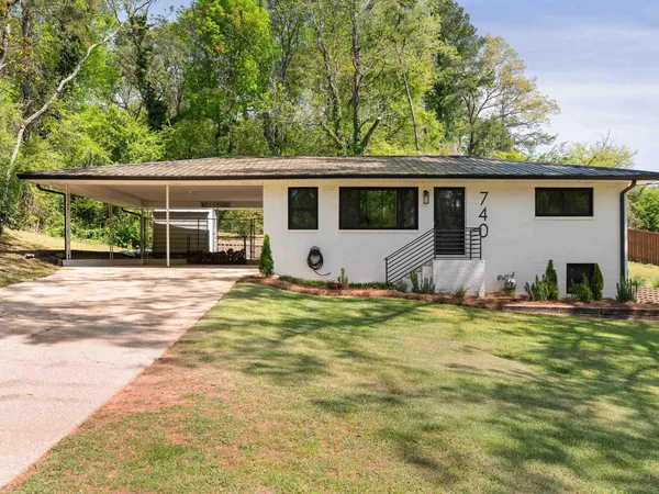 740 Tarrant Road